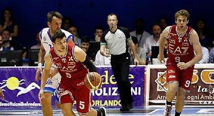 «Κακοντυμένη»  Αρμάνι