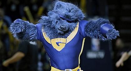 Ιπτάμενη αρκούδα! (video)