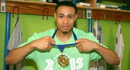 Ούτε Σλότερ, ούτε... Λαουάλ