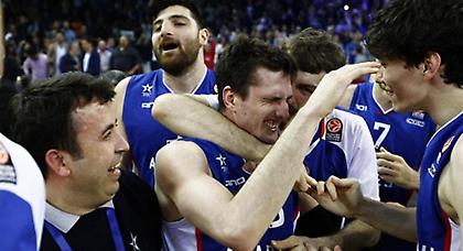 Θα ακούει Τζάνινγκ και θα… τρέχει η Ρεάλ! (video)