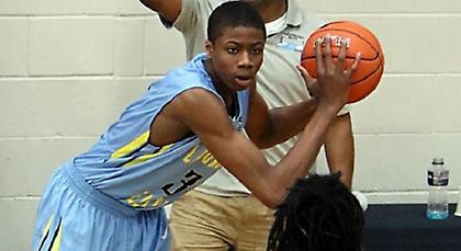 Περιζήτητος ήδη ο Κώστας Αντετοκούνμπο (video)