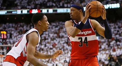 Ο Πολ Πιρς στο… θρόνο του Game of Thrones