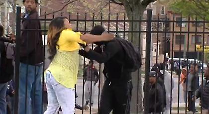 Η… μάνα της χρονιάς (video)