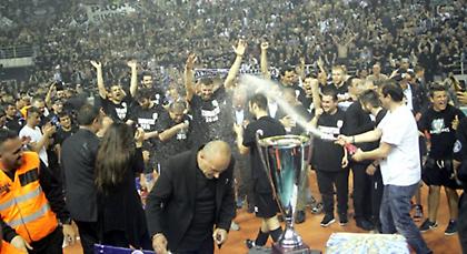 Βασιλιάς στο «Παλατάκι»