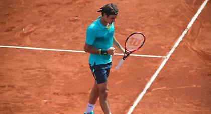 Δύσκολη νίκη για Φέντερερ στην Πόλη