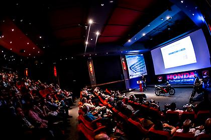 Το νέο Supra-X 125 Helmin στο συνέδριο της Honda