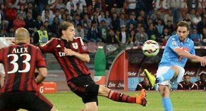 Τη βρήκε με δέκα και την… διέλυσε (vids)