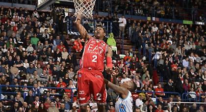 Χαλαρά η Αρμάνι, «έσπρωξε» την Καντού ο Αρτέστ