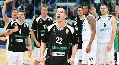 «Κοιτάει» τη… μισή Νίζνι η Μακάμπι!