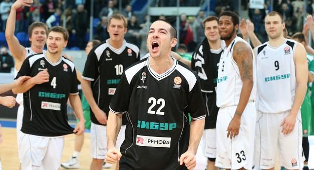 «Κοιτάει» τη… μισή Νίζνι η Μακάμπι!