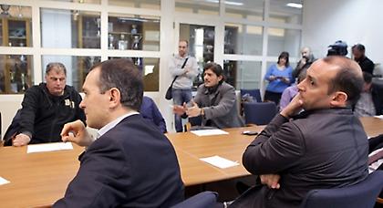 Ολυμπιακός κατά ΕΟΚ!