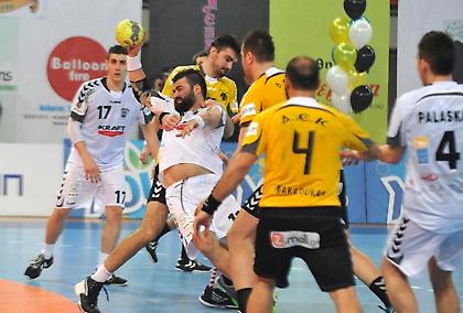 Ντέρμπι ΠΑΟΚ-ΑΕΚ με έπαθλο τον τελικό