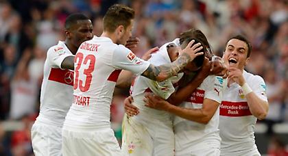 Δεν καταθέτει τα όπλα! (video)