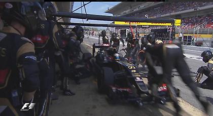 Παραλίγο ατύχημα στα πιτ (video)