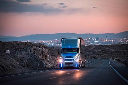 Η Daimler Trucks οδηγεί το πρώτο αυτόνομο φορτηγό σε δημόσιο δρόμο
