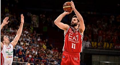 Έπεσε η αυλαία, σώθηκε η Πέζαρο