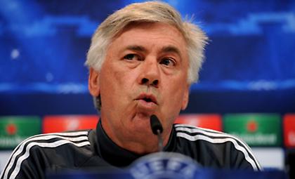 Αντσελότι: «Ο μάνατζερ του Μπέιλ μιλάει πολύ»