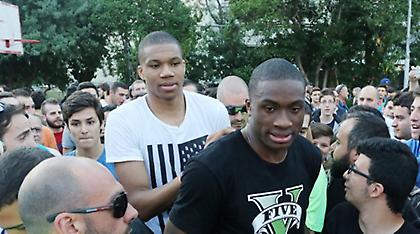 Αποθέωση για Αντετοκούνμπο