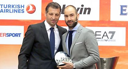 Παπαλουκάς: «Φοβερή χημεία ο Ολυμπιακός»