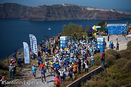 Μαγικό Santorini Experience με οδηγό τη… Ford