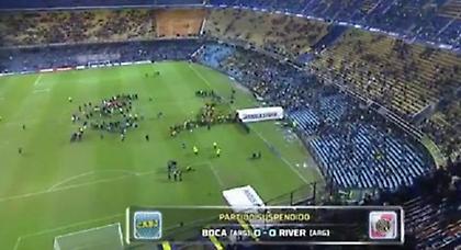 Διακοπή στο Μπόκα-Ρίβερ λόγω... σπρέι πιπεριού! (pics-vids)