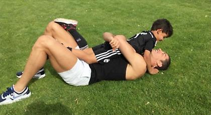 Προπονεί τον γιο του ο Κριστιάνο (video)