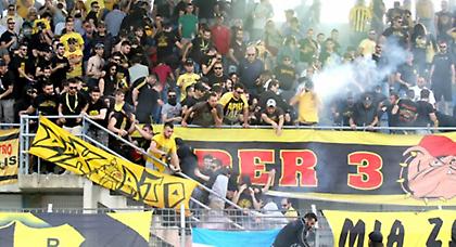 Ξύλο και δακρυγόνα στο ματς του Άρη