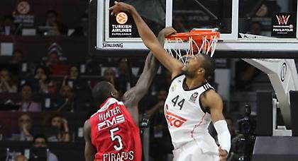 Σλότερ: «Θα κάνω μπάνιο στην πλατεία»