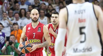 Οι κόντρες Σπανούλη-Ρούντι και η χειραψία του πρώτου (videos)