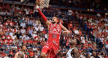 Ξεκίνησε… χαλαρά η Αρμάνι