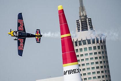 O Bonhomme κέρδισε την πρώτη αερομαχία στην Ιαπωνία