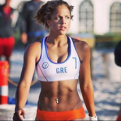 Playball με Λαμπρίνα Τσάκαλου