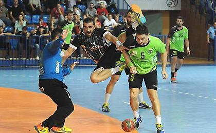 «Λύκος» εναντίον «Αετού»