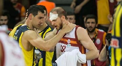 Ο Γκιουλέρ για το περιστατικό με Ζήση