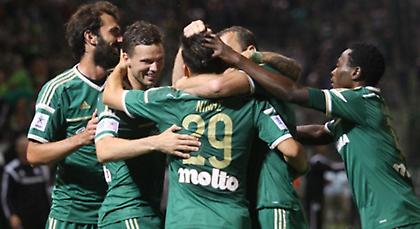 Ο Νίνης και οι «κομπάρσοι»