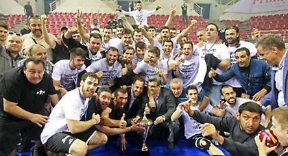 «Πανζουρλισμός» για το νταμπλ