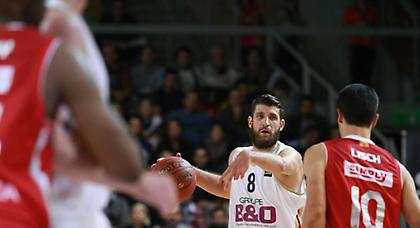 Πέρασαν τα φαβορί στους «4»