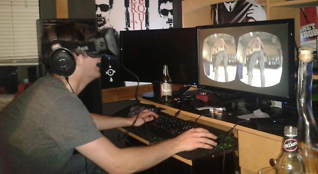 Στο πλευρό της βιομηχανίας του πορνό το VR headset Oculus Rift