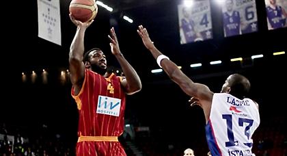 Κούνησε… μαντήλι από τη Γαλατά ο Γιανγκ