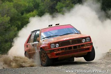 Πετούσαν τα αυτοκίνητα στο 14ο Ιστορικό Ράλλυ Ακρόπολις