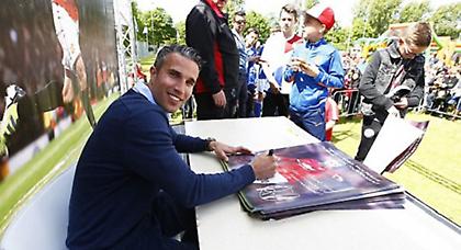 Ο γιος του Φαν Πέρσι παίζει στη Σίτι!