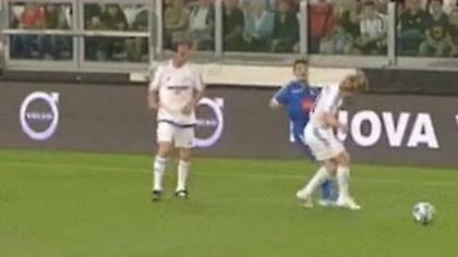 Πάτησε… ράπερ σε φιλανθρωπικό ματς ο Νέντβεντ (video)