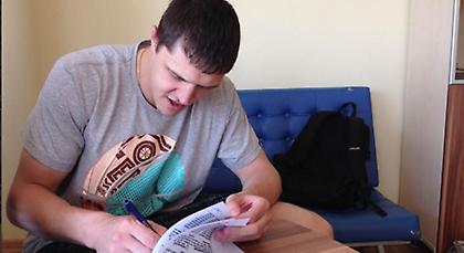 Ανανέωσε με Νίζνι ο Αντόνοφ