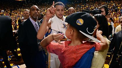 Ράιλι, το γούρι του Κάρι (video)