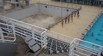 Μαυρωτάς: «Σαπίζει το κολυμβητήριο του ΟΑΚΑ»