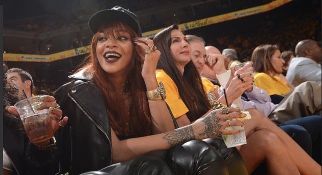 Τσαντίστηκε με τη Rihanna ο ιδιοκτήτης των Γουόριορς