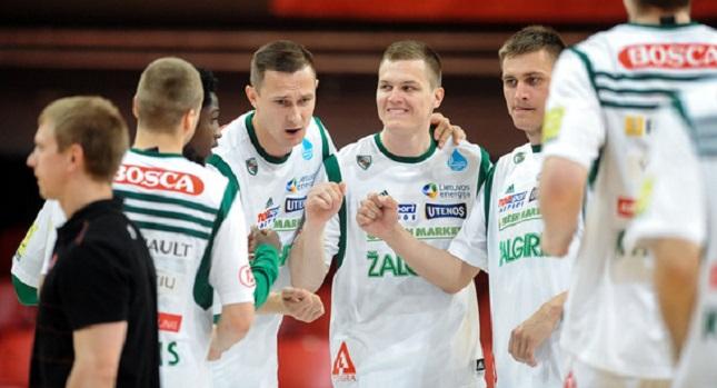 «Σκούπα» και… κούπα για Ζαλγκίρις και Σάρας