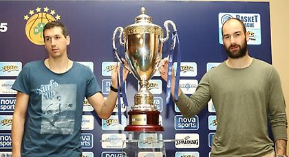 Δεν τους χορταίνουμε…