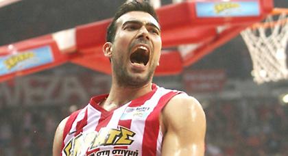 Σλούκας… κερνάει, Ολυμπιακός νικάει!