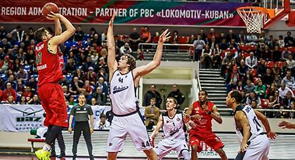 «Ψήλωσε» με Φεσένκο η Κουμπάν